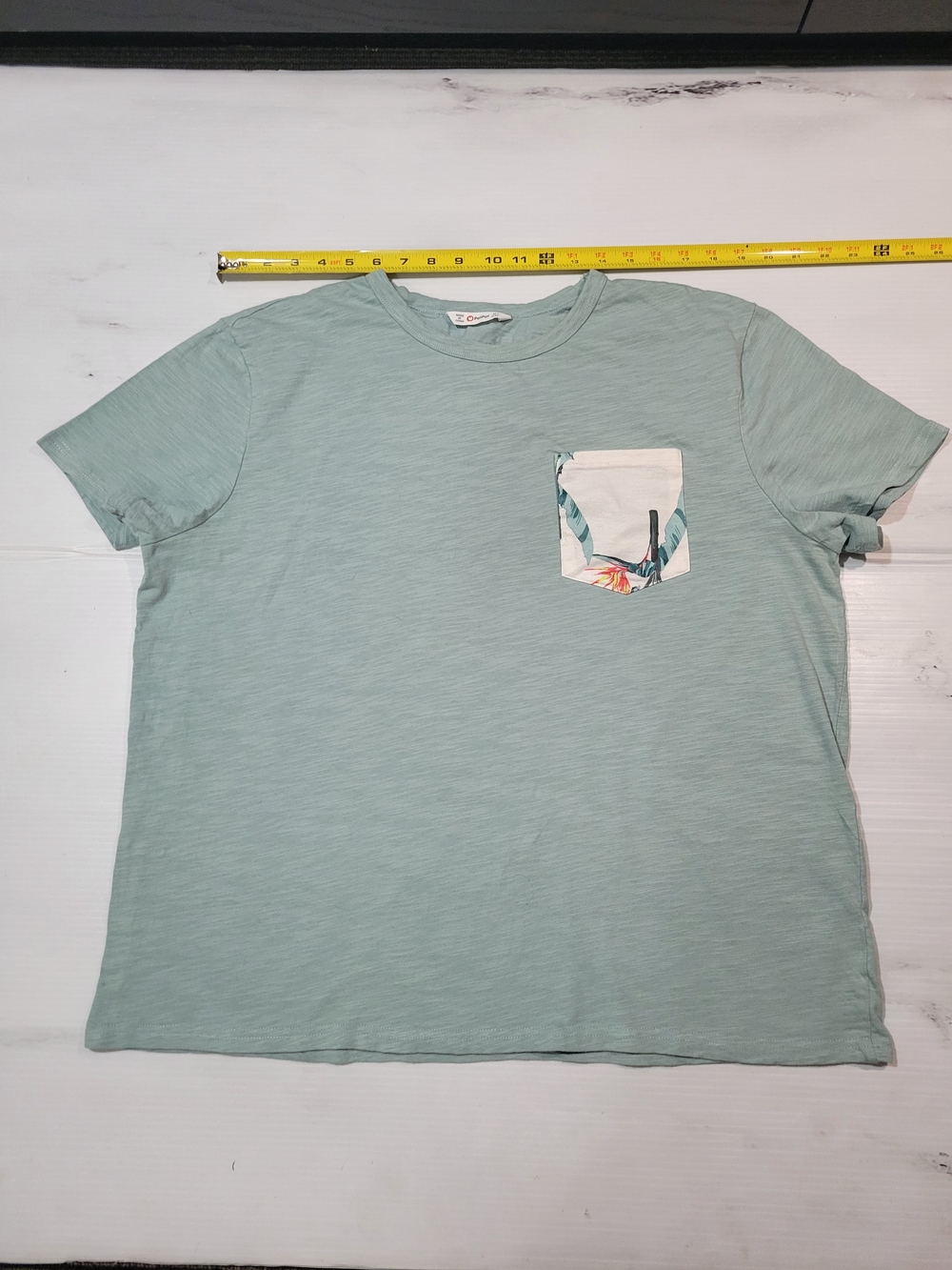 PatPat Light Green Crewneck Tee with Tropical Pocket